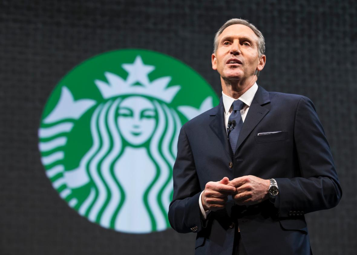 Foto de Howard Schultz sob um logotipo da Starbucks